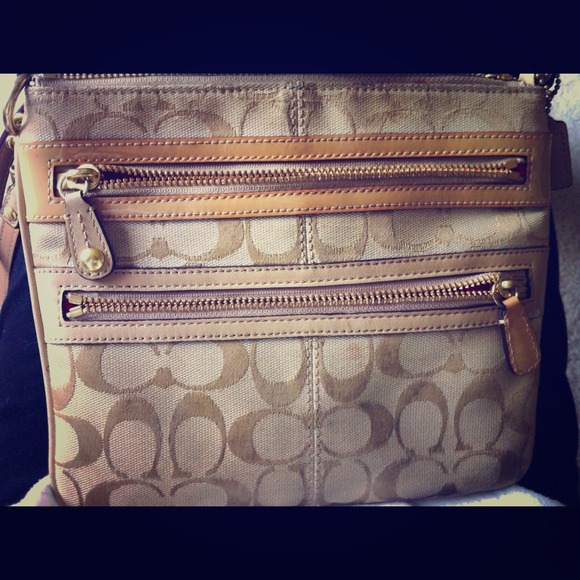 Authentic Coach cross over purse