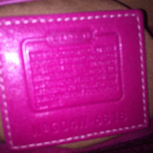 🚫SOLD🚫💥REDUCED💥Authentic Coach💗💗 - Picture 2 of 4