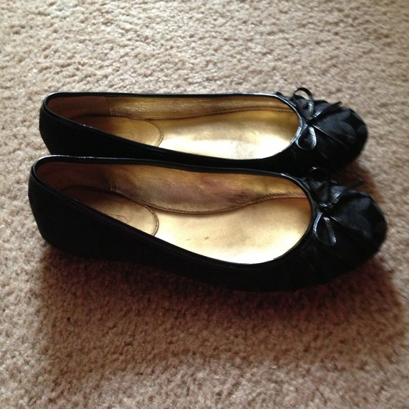 Coach flats