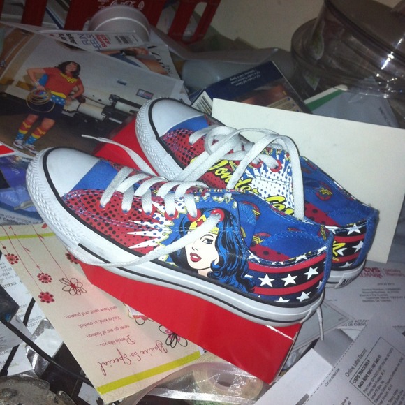 🌟WONDER WOMAN CONVERSE🌟