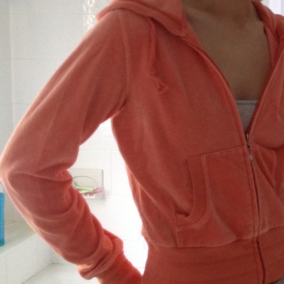 Peach-colored Fleece Sweatshirt - Picture 4 of 4