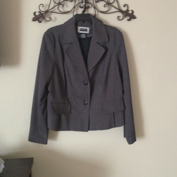 Tailored suit jacket and shirt @klearyzzzz