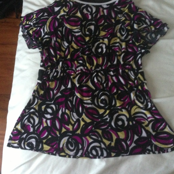 Top - Picture 2 of 2