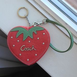 🍓SOLD🍓Coach strawberry coin purse