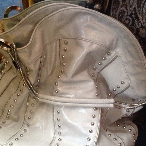 Beautiful Handbag with studs - Picture 2 of 3