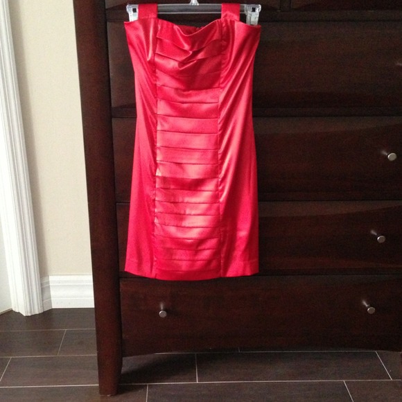 Sexy Red - Picture 1 of 2