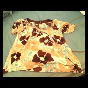 sold🎈Flowered top