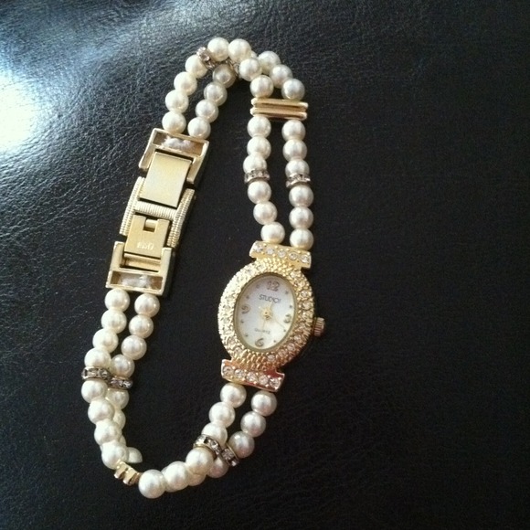 Pearl watch - Picture 3 of 3