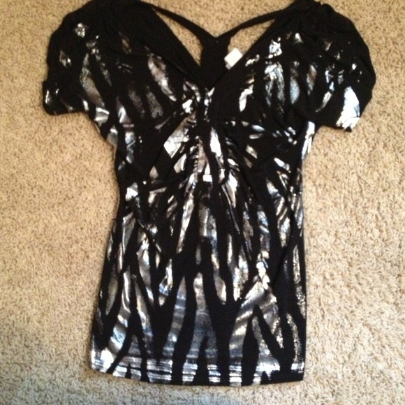 Lowered! Daytrip by BKE size S sexy print top