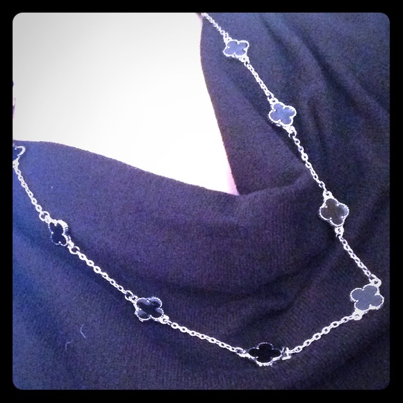 Clover necklace