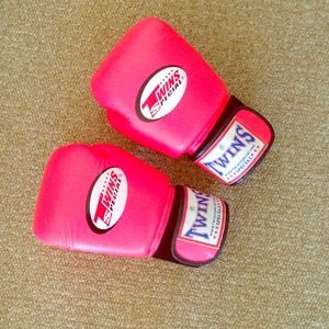 Hot Pink Twins Boxing Gloves NEW
