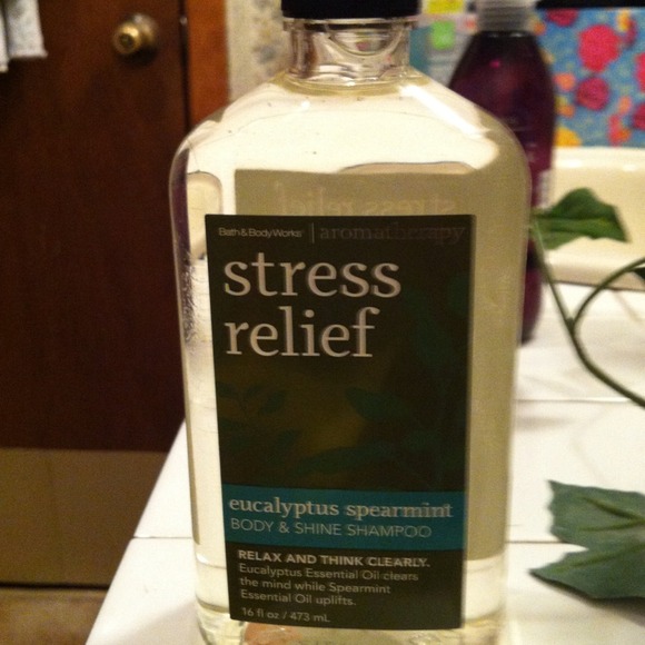 Stress relief shampoo
