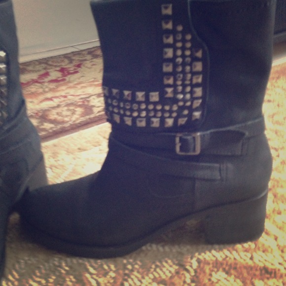 Vince camuto boots