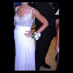 Prom dress-white-00-GREAT condition :) $200 or b/o