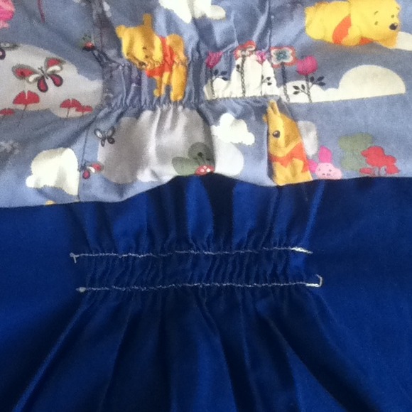 💥SOLD💥Scrubs - Picture 2 of 4