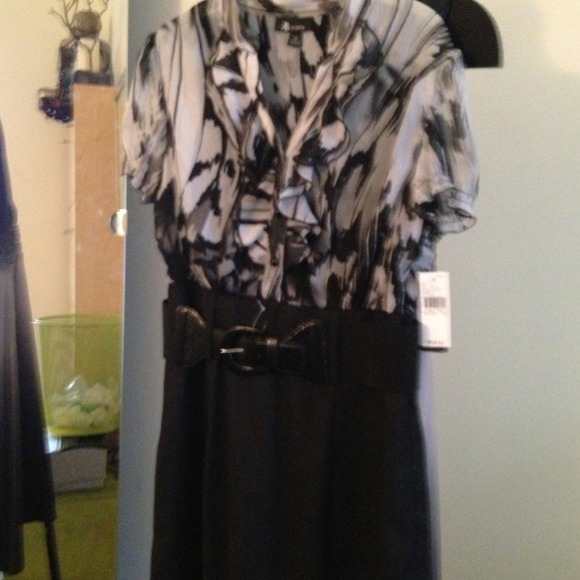 Adorable dress for work or play-reduced!