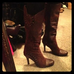 Reserved brown patch work boots!