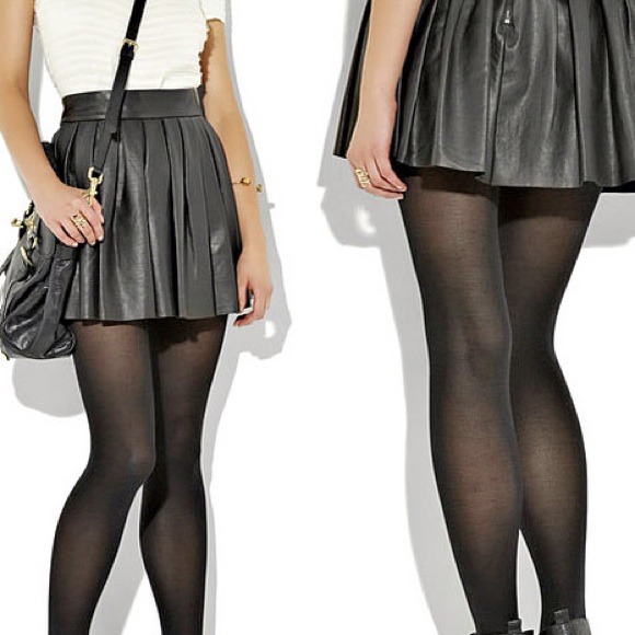 Plus size pleaded skirt - Picture 2 of 2