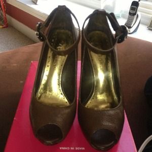 BCBGirls Brown Pumps size 6. SOLD