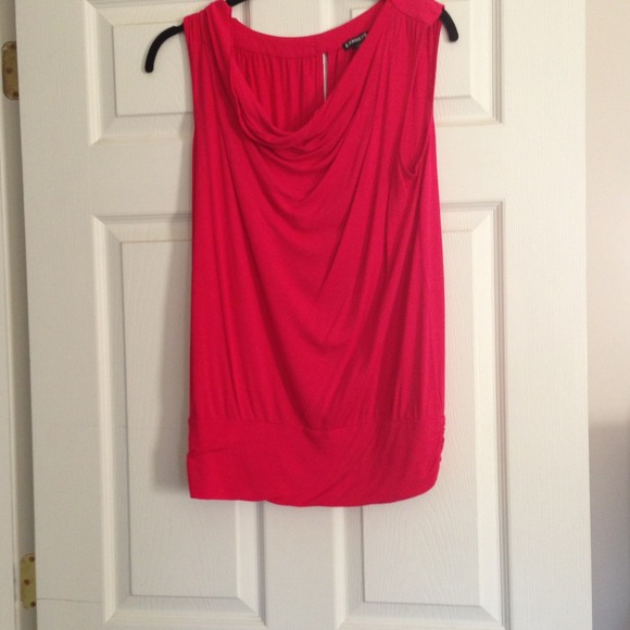 ✨Reduced✨Pink/red Express top