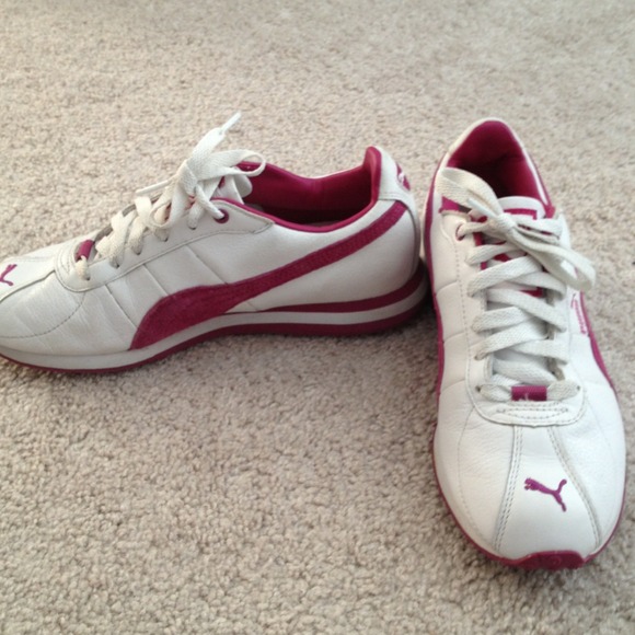 TRADED! White and pink leather Puma tennis shoes