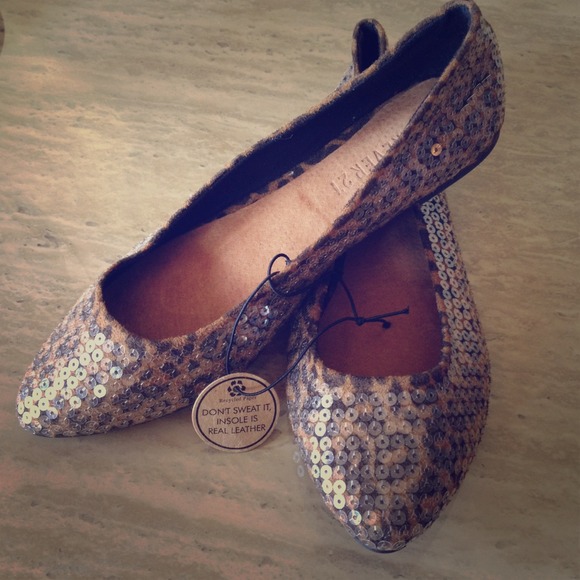 🚫BUNDLED🚫 Leopard Sequin Flats