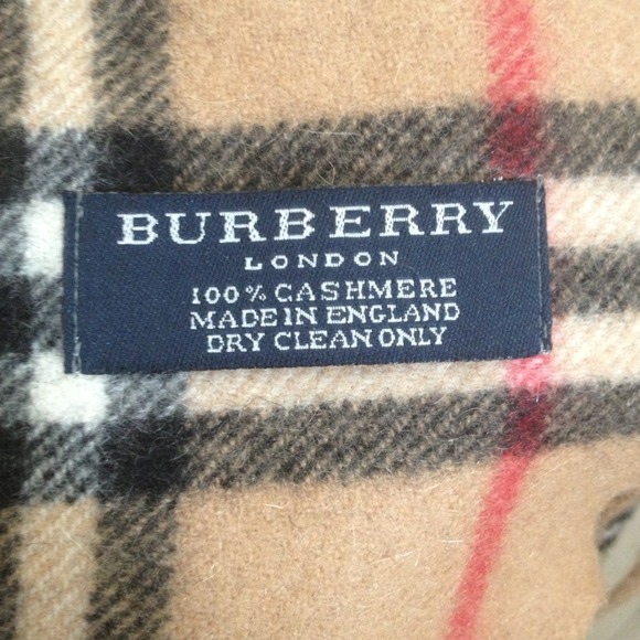 🎉🎉SOLD 🎈🎉Authentic Burberry Scarf - Picture 3 of 4