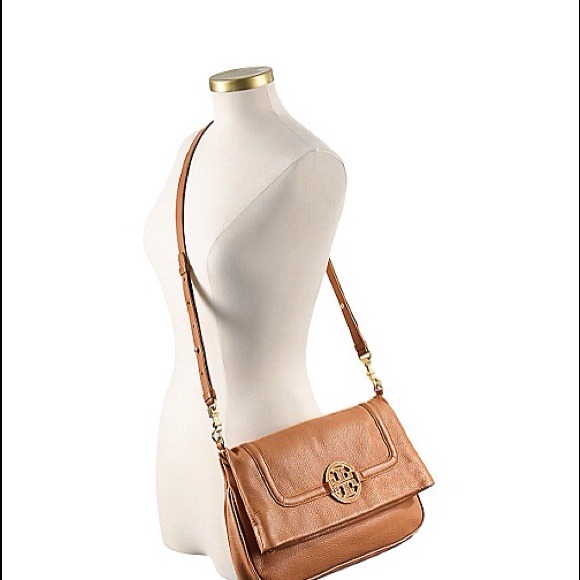 Tory Burch -- Amanda Foldover Messenger - Picture 4 of 4
