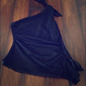 🌀BEBE One Shoulder chiffon style Blouse🌀