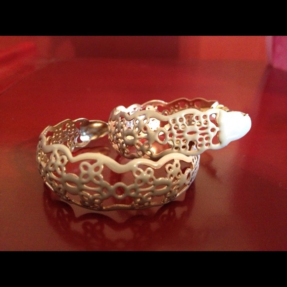 Gold & Champagne Lacey Look Earrings