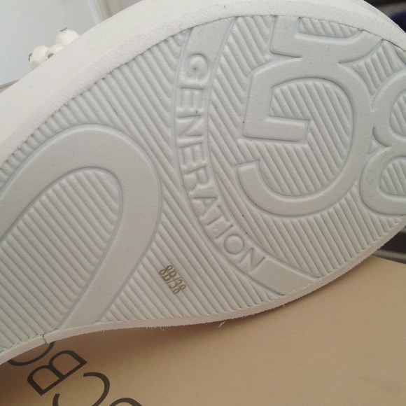 BCBG jelly platform sandals - Picture 3 of 3