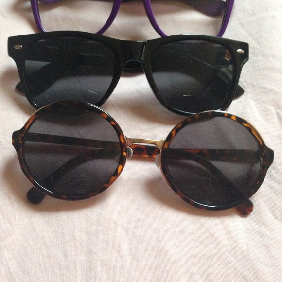 Various Style Sunglasses - Picture 2 of 4