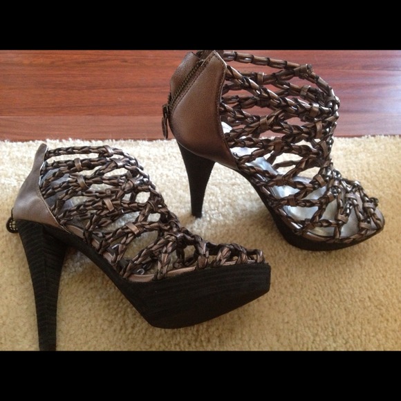 Antique silver sandal. - Picture 3 of 3