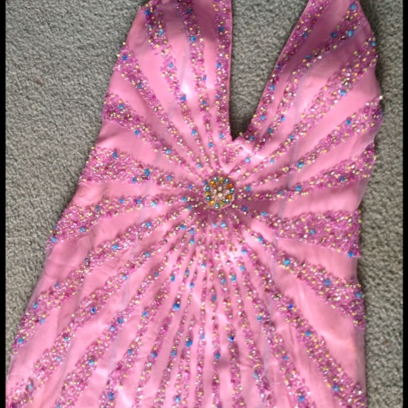 Prom dress/evening gown - Picture 2 of 4