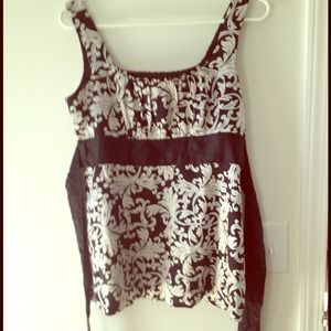 White House Black Market blouse size small