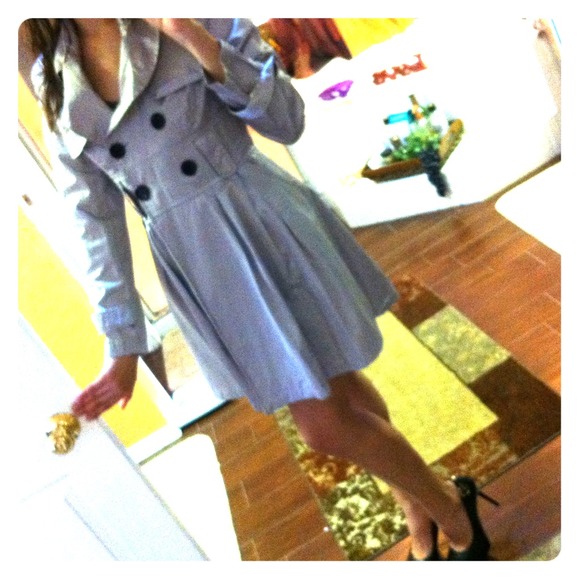 Light grey thin rain coat