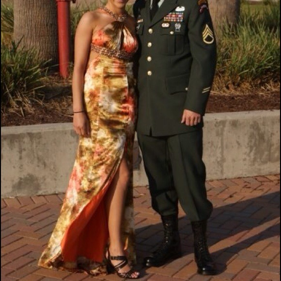 The most amazing dress I have ever owned!!!! - Picture 4 of 4