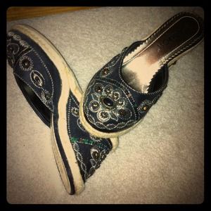 Twine and Jewel Decorative Wedges SZ 6