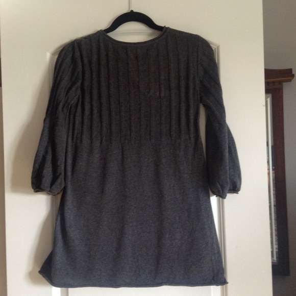 Studio M Top - Picture 2 of 4