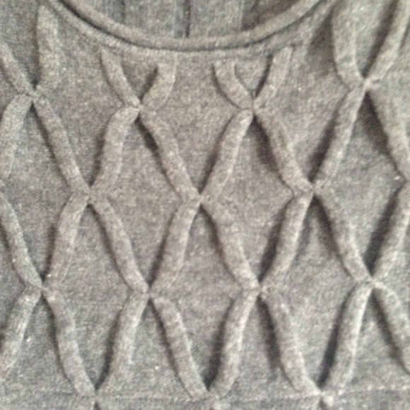 Studio M Top - Picture 3 of 4