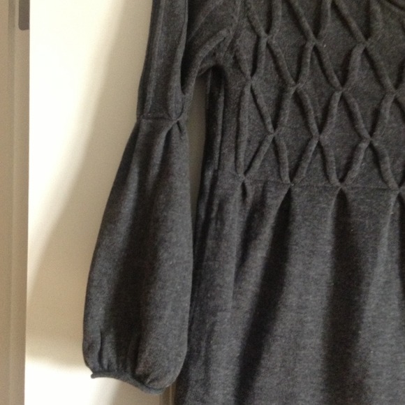 Studio M Top - Picture 4 of 4