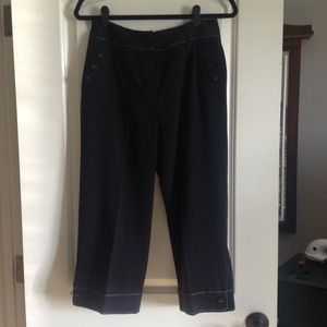 Black Capri pants!