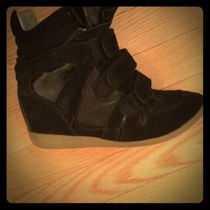 ⬇REDUCED⬇Sneaker wedge