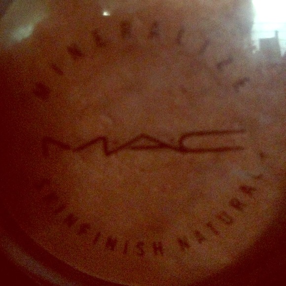 M.a.c skin finish natural