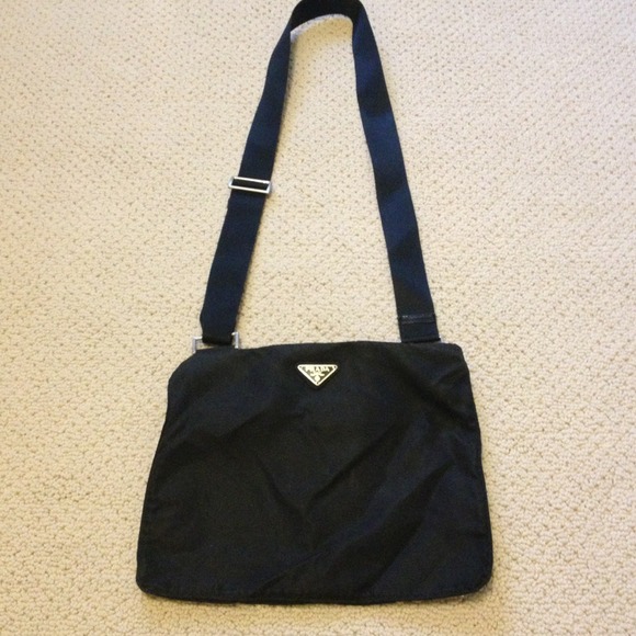 🚫SOLD🚫Prada cross body nylon purse