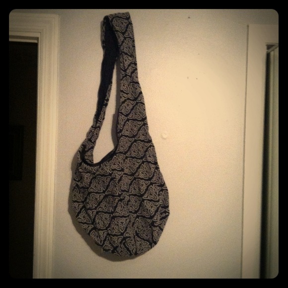 🔴SOLD🔴Aztec print sling bag