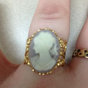 Robyn Rhodes adjustable cameo ring