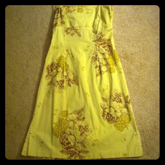⚓ SOLD In Bundle ⚓ Yellow Floral Sundress