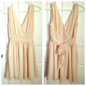 Champagne Marilyn Monroe style