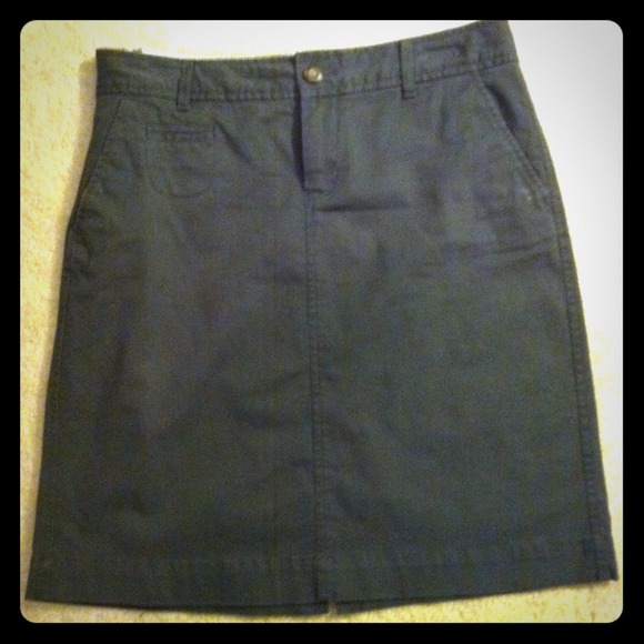⚓ SOLD In Bundle. ⚓ Old Navy Grey Khaki Skirt